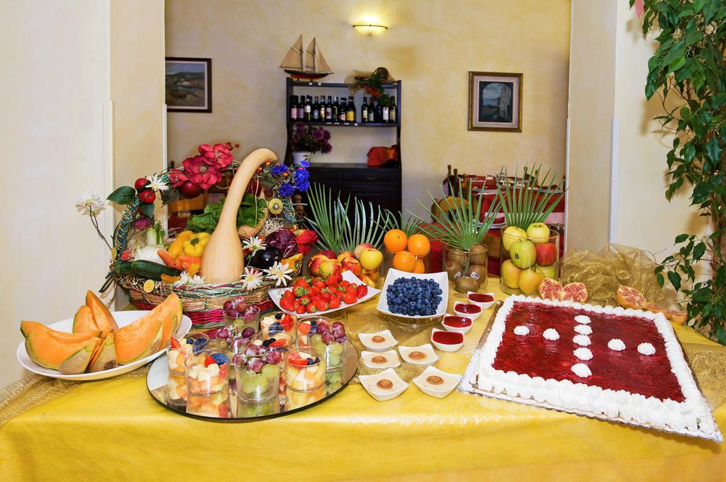 Hotel Lido Pietra Ligure Esterno foto