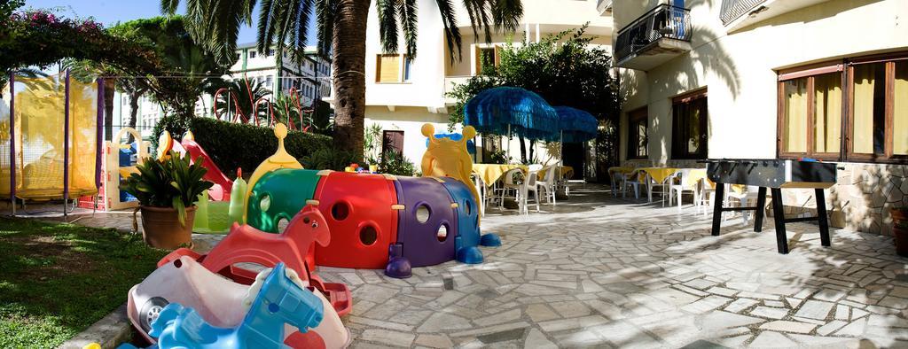 Hotel Lido Pietra Ligure Esterno foto