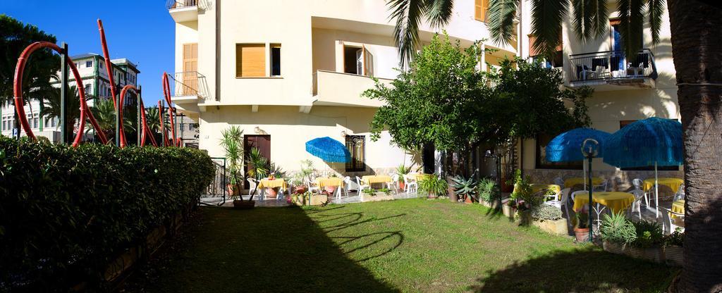 Hotel Lido Pietra Ligure Esterno foto