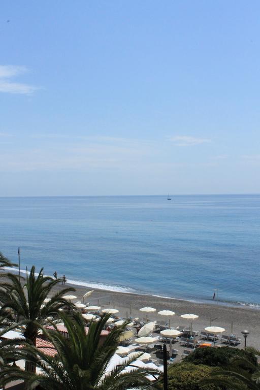 Hotel Lido Pietra Ligure Esterno foto