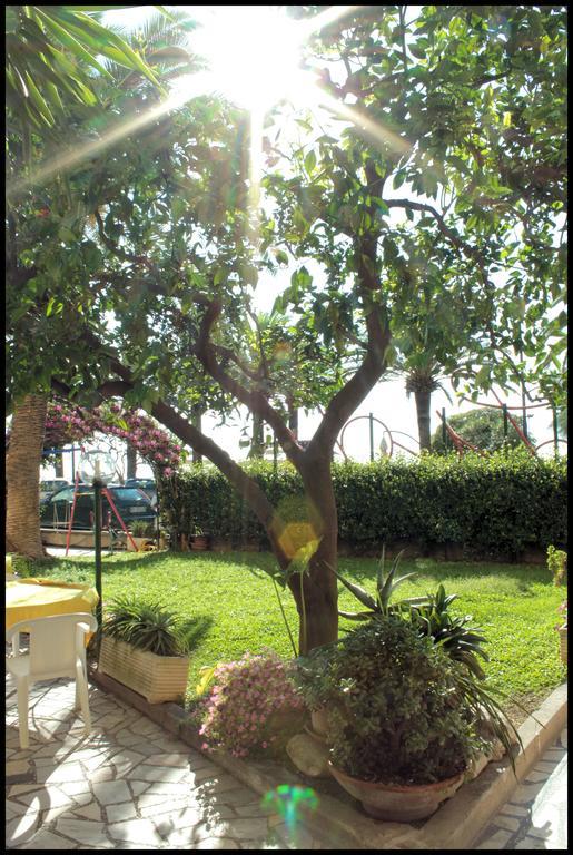 Hotel Lido Pietra Ligure Esterno foto