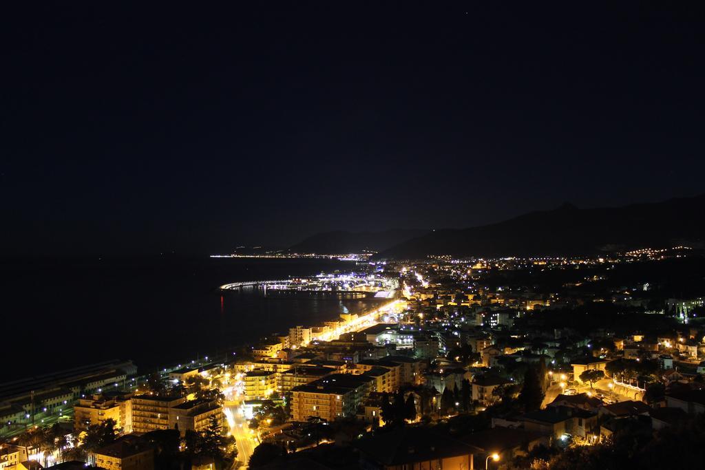 Hotel Lido Pietra Ligure Esterno foto