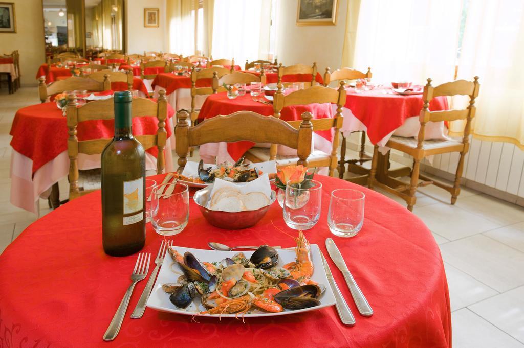 Hotel Lido Pietra Ligure Esterno foto